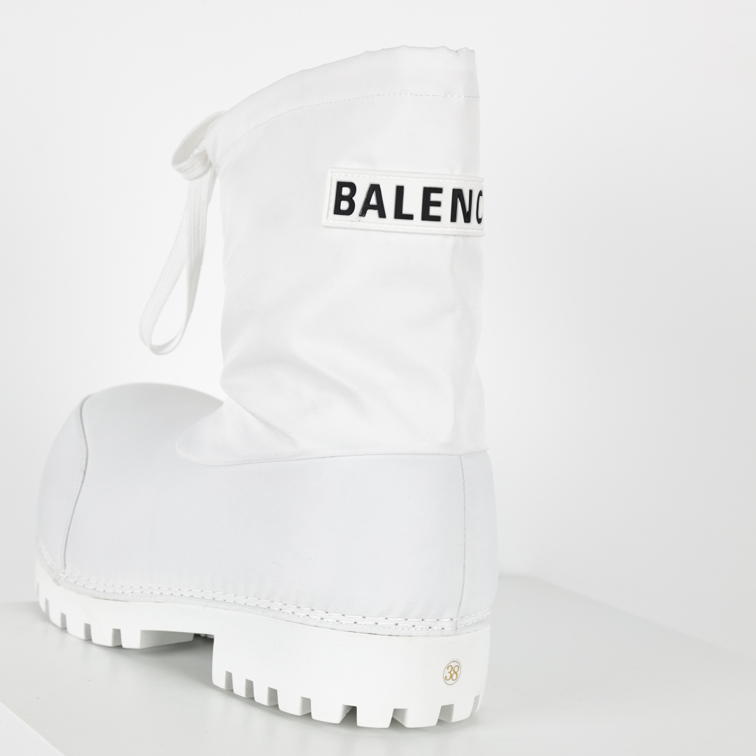 巴黎世家BLCG FW24 SKIWEARbalenciaga 滑雪鞋 内里保暖中筒雪地靴---雪地白 巴黎世家BLCG FW24 SKIWEARbalenciaga 滑雪鞋 内里保暖中筒雪地靴---雪地白