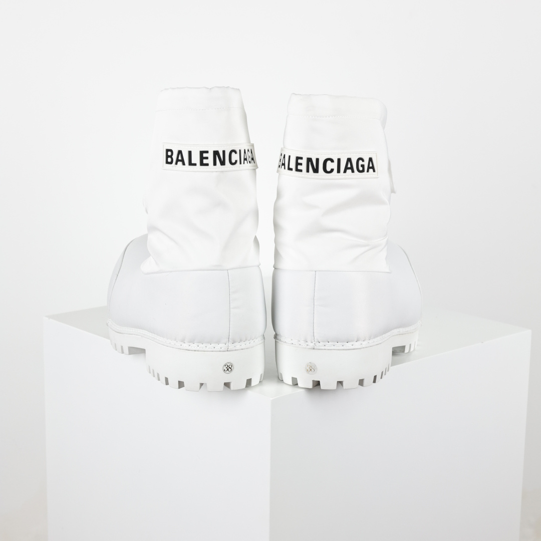 巴黎世家BLCG FW24 SKIWEARbalenciaga 滑雪鞋 内里保暖中筒雪地靴---雪地白 巴黎世家BLCG FW24 SKIWEARbalenciaga 滑雪鞋 内里保暖中筒雪地靴---雪地白