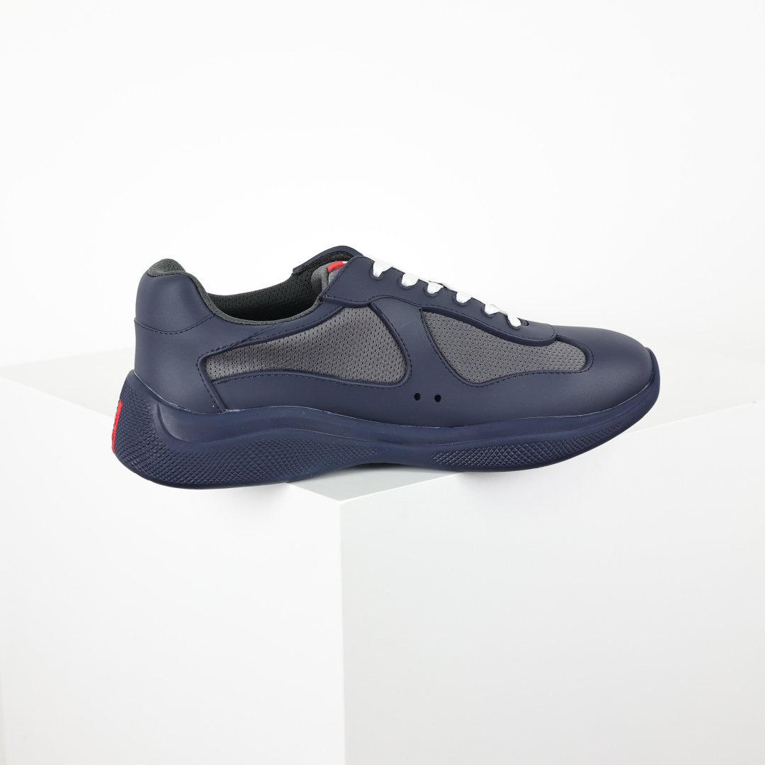 高端品质 官网经典爆款上市 百年不过时 潮牌 （普拉达PRADA）主推爆款 前卫百搭时尚男鞋