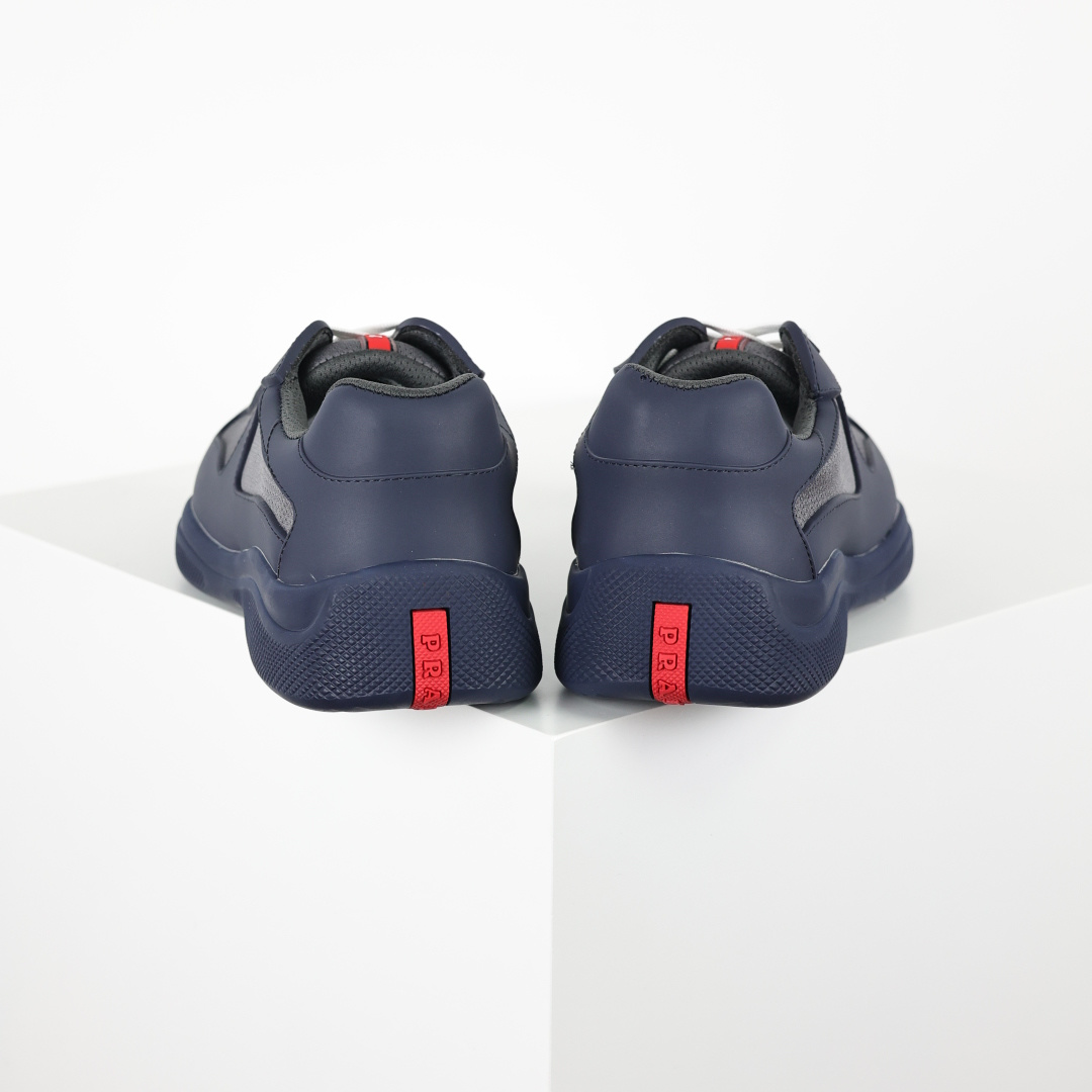 高端品质 官网经典爆款上市 百年不过时 潮牌 （普拉达PRADA）主推爆款 前卫百搭时尚男鞋