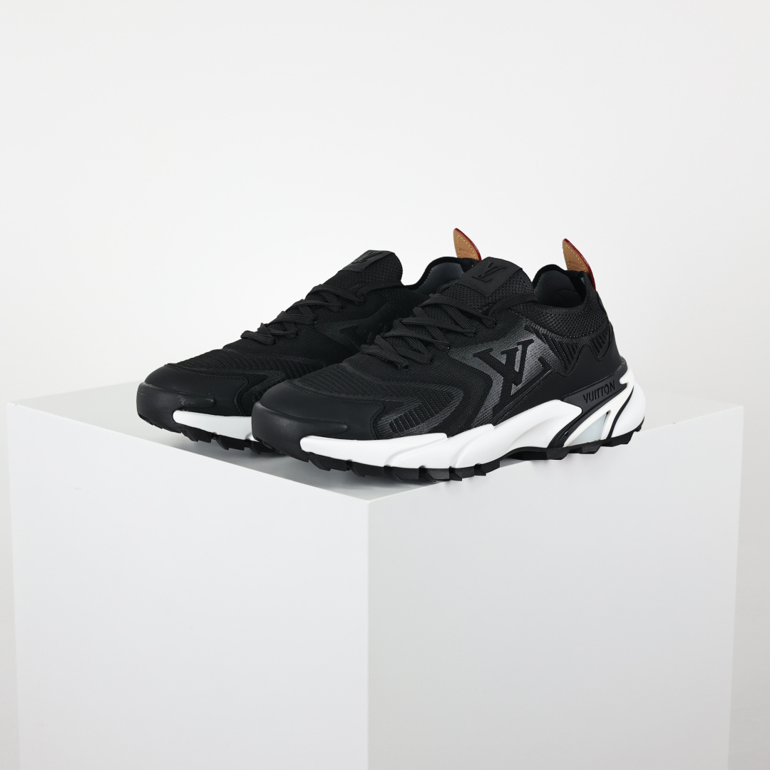 新款 Louis VuttRunner Tatic 针织系带运动鞋跑步鞋