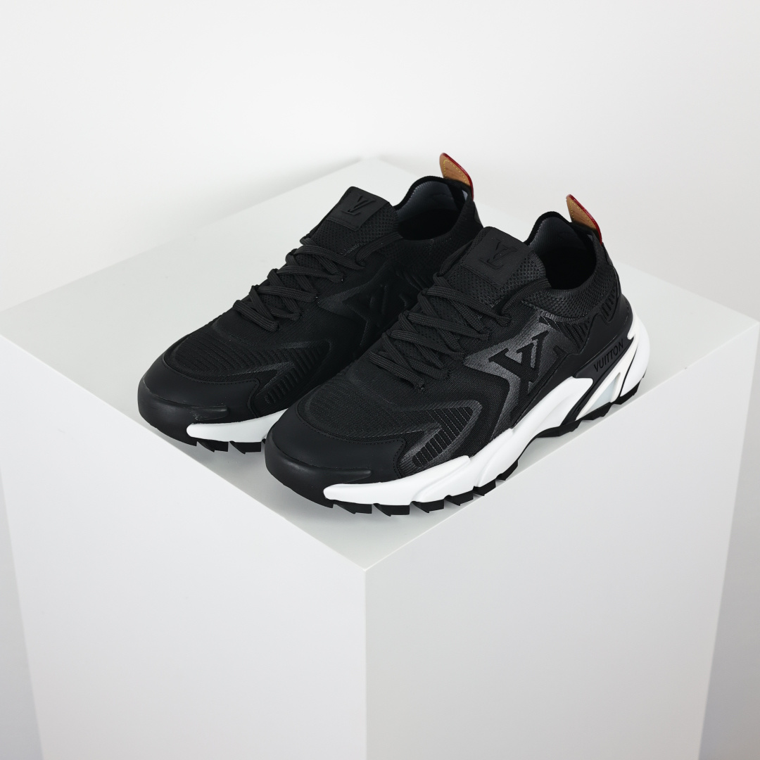 新款 Louis VuttRunner Tatic 针织系带运动鞋跑步鞋