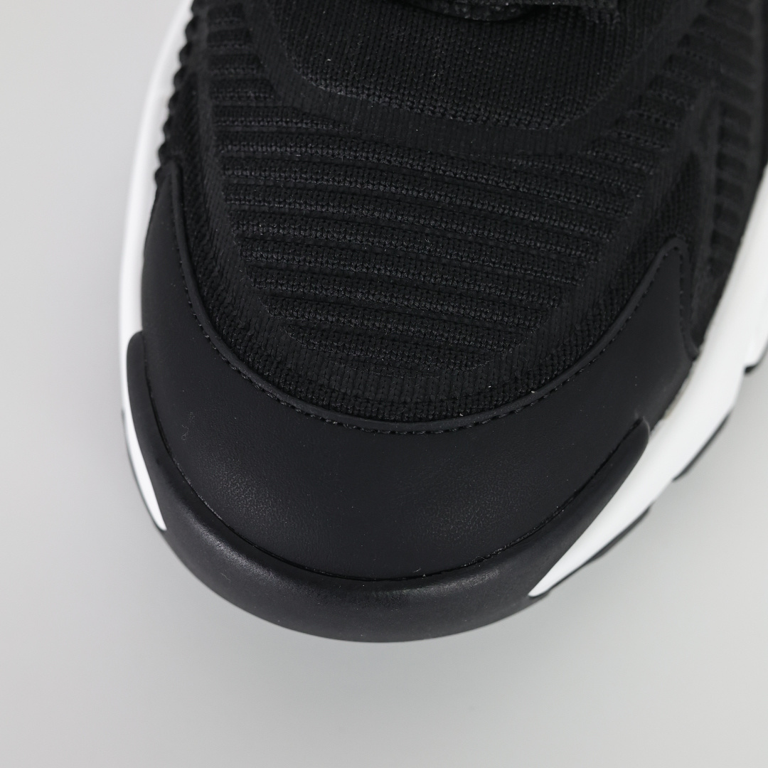 新款 Louis VuttRunner Tatic 针织系带运动鞋跑步鞋