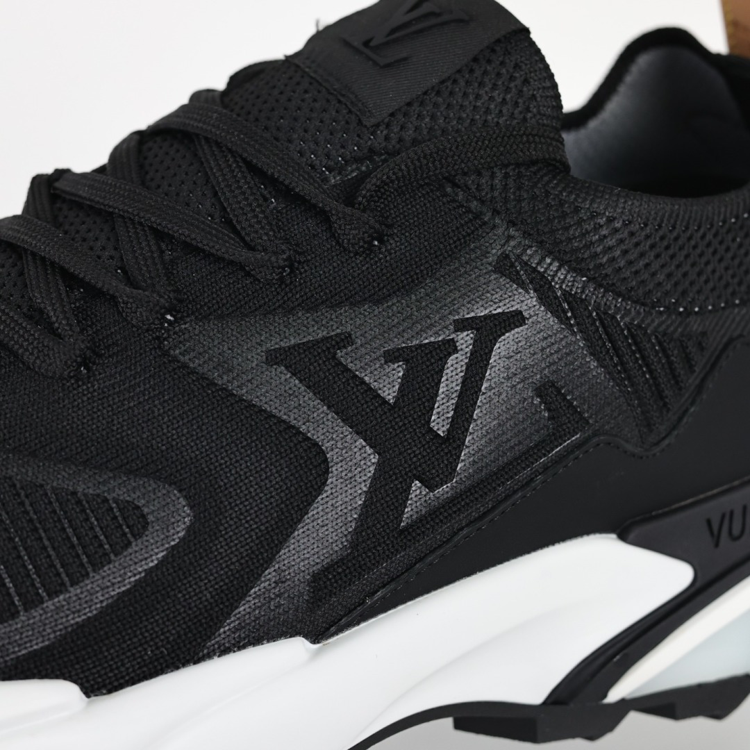 新款 Louis VuttRunner Tatic 针织系带运动鞋跑步鞋