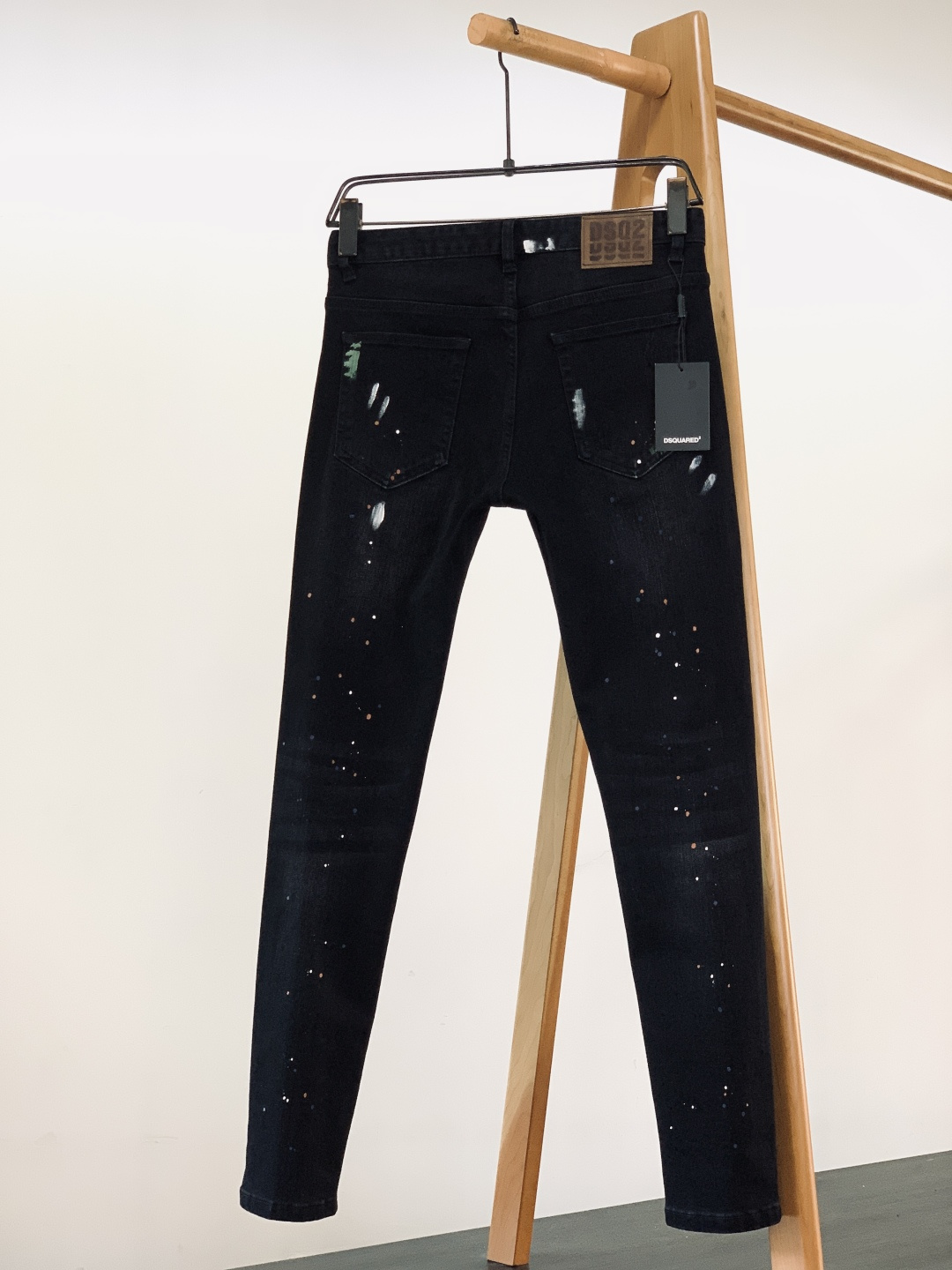 DSQUARED2 D二次方 2025FW秋冬新品 破洞泼墨工艺休闲牛仔裤👖，独爱这一条，弹力加倍的牛仔