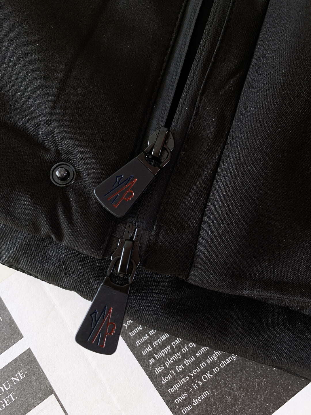 Moncler 蒙口 recco防雪崩搜救系列户外功能性羽绒服，贸易公司渠道货，殿堂级真品，业界罕见神品