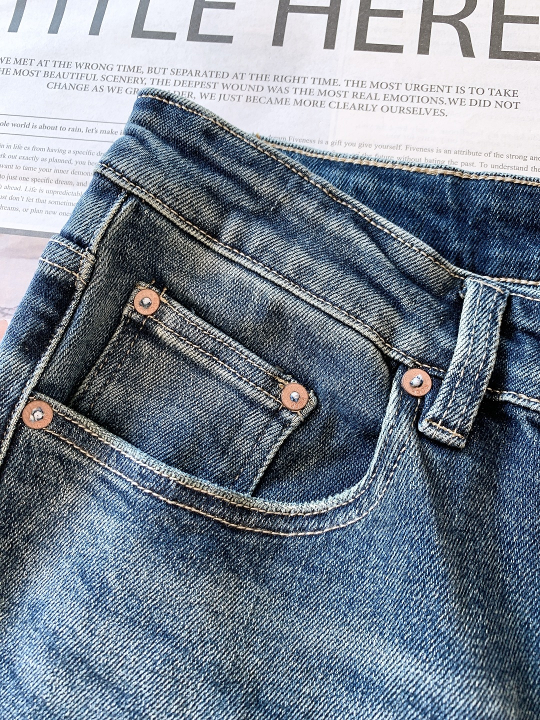 Dior Homme 迪奥·桀傲 2025FW秋冬新品 高级时装感 进口牛仔面料 , 洗水牛仔裤。面料很