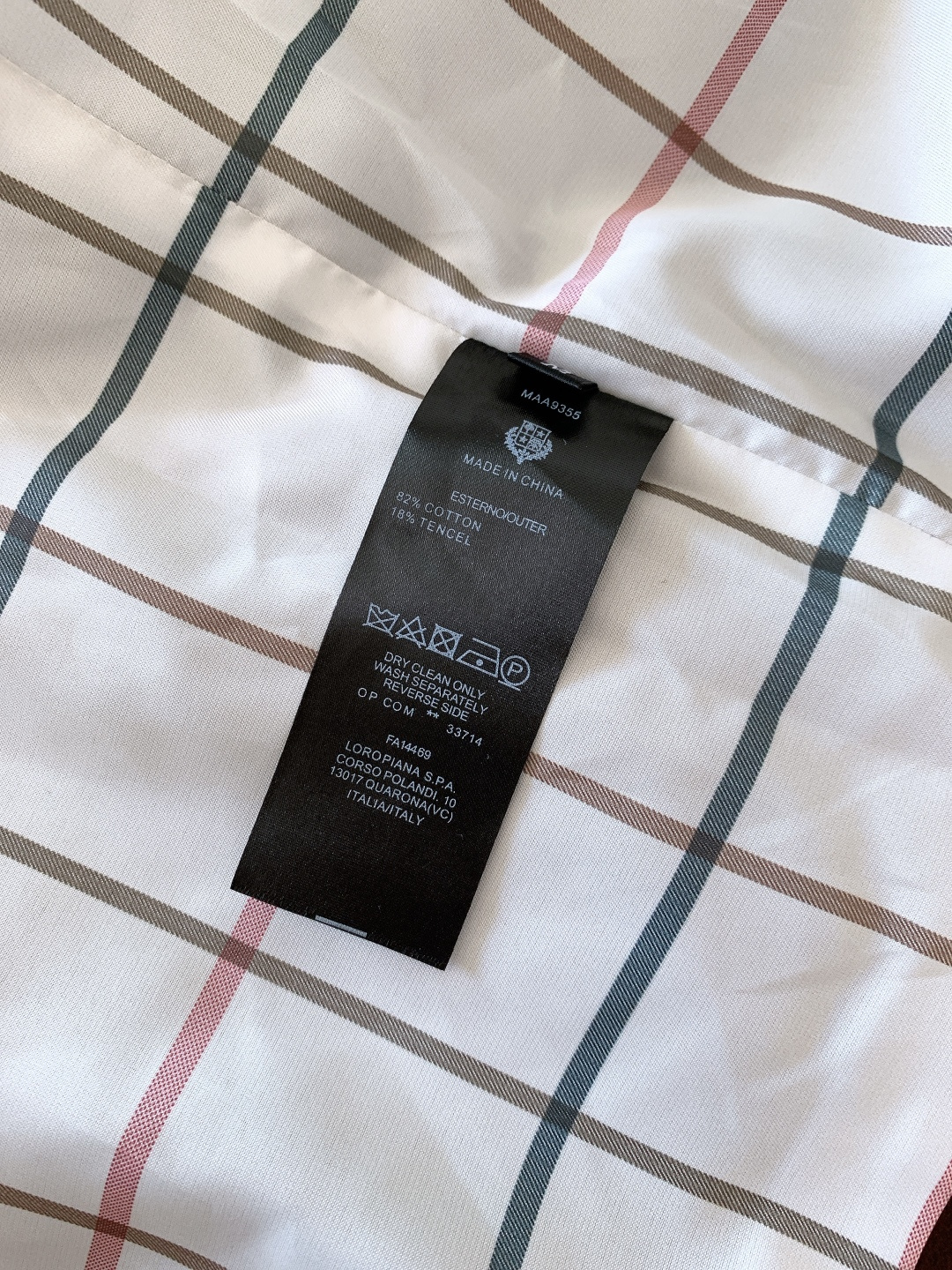 LoroPiana L.P FW秋冬新品lP🆕质感夹克，把“低调奢华”穿在身上。• 面料触感：82%棉+