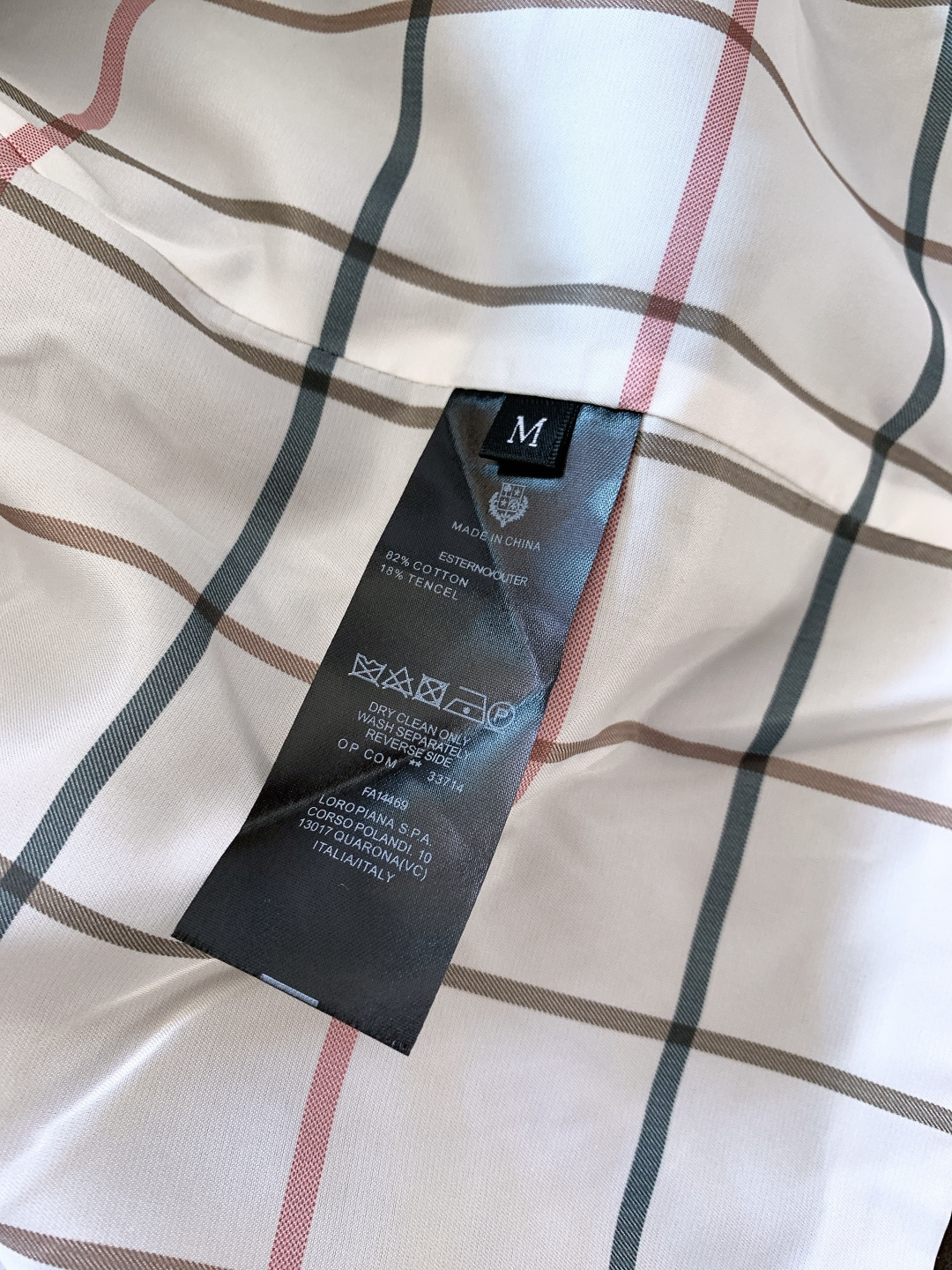 LoroPiana L.P FW秋冬新品lP🆕质感夹克，把“低调奢华”穿在身上。• 面料触感：82%棉+