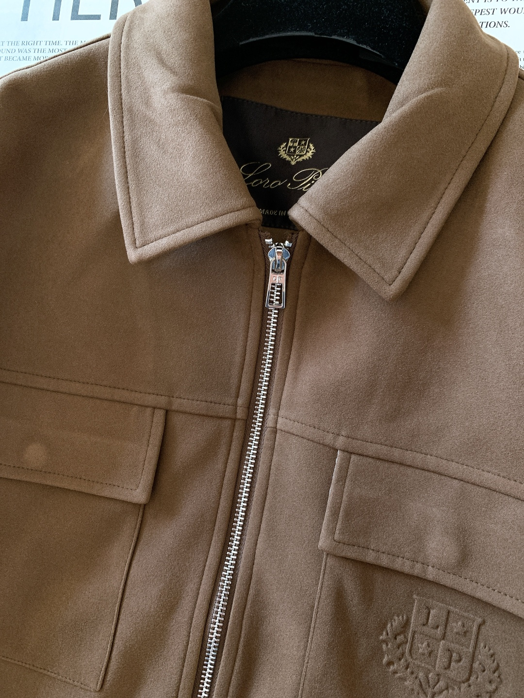 LoroPiana L.P FW秋冬新品lP🆕质感夹克，把“低调奢华”穿在身上。• 面料触感：82%棉+