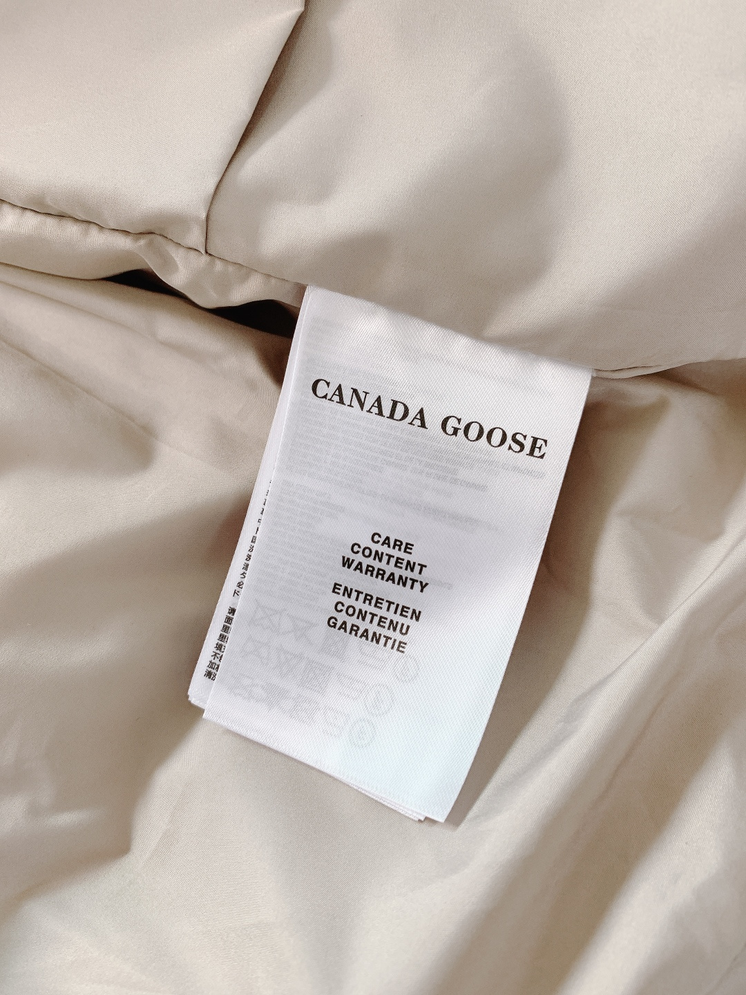 Canada Goose 加拿大鹅 加拿大鹅可拆卸三合一羽绒服，“一衣三穿”冬日利器。「核心设计：可拆卸