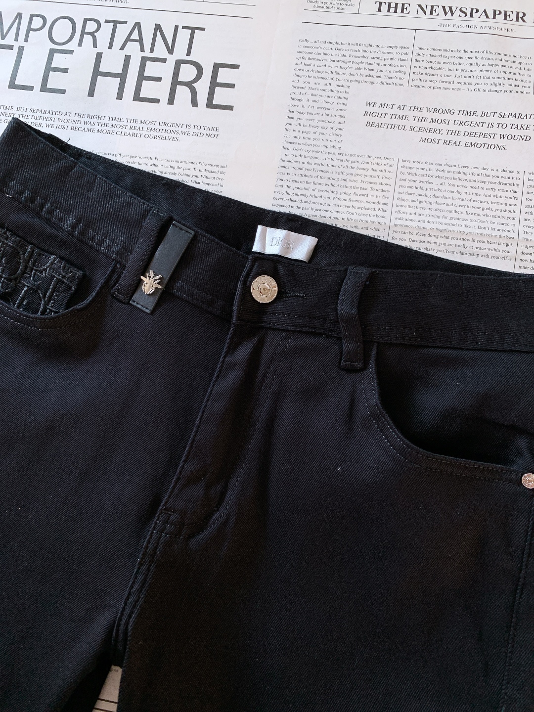 Dior Homme 迪奥·桀傲 2025FW秋冬新品 高级时装感 进口牛仔面料 , 洗水牛仔裤。面料很