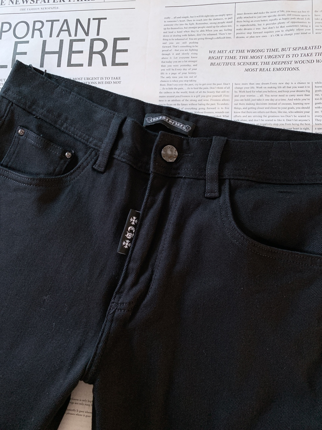 Chrome Hearts 克罗心 2025FW早秋新品 纯黑牛仔面料，软而有型，不是硬邦邦的束缚感，贴