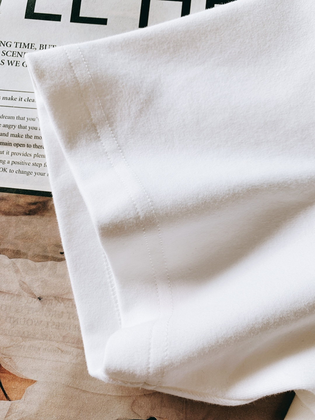 Dior Homme 迪奥·桀傲 2025FW秋冬新品 基础款短袖。经典黑白两色，圆领+极简版型，不挑身