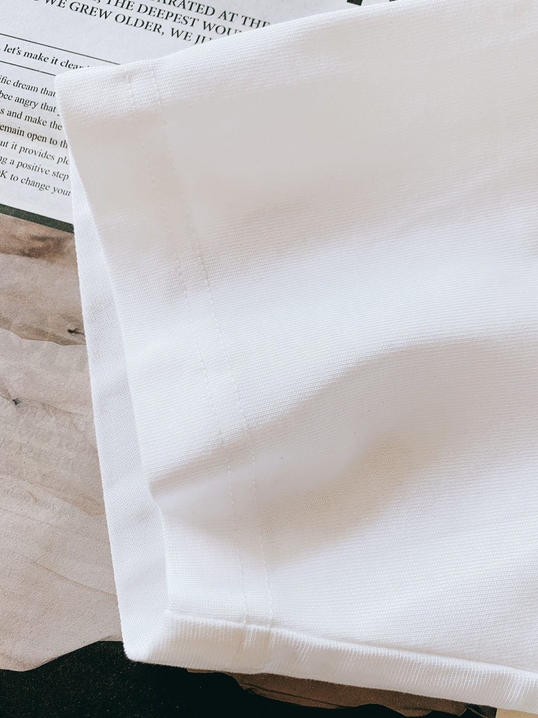 Hale Boss 2025FW秋冬新品 刺绣打底短袖。黑白两色+oversize版型，不挑身材还能藏肉