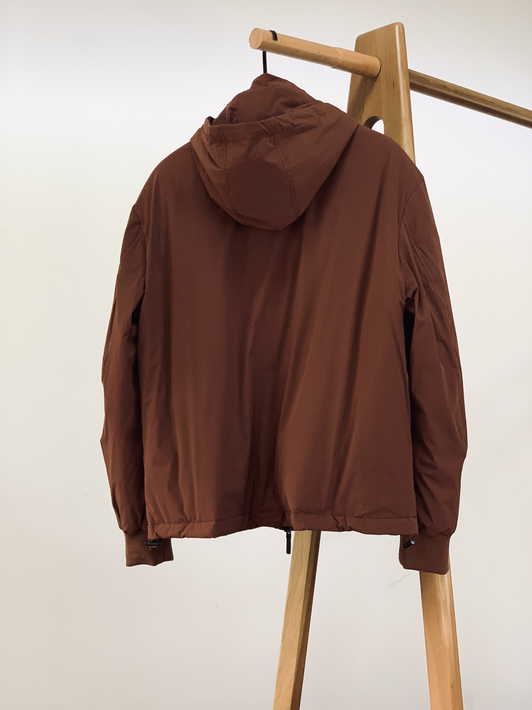 Ermenegildo Zegna 杰尼亚 2025FW秋冬新品 轻薄款羽绒服，冬日质感之选。内里填充9