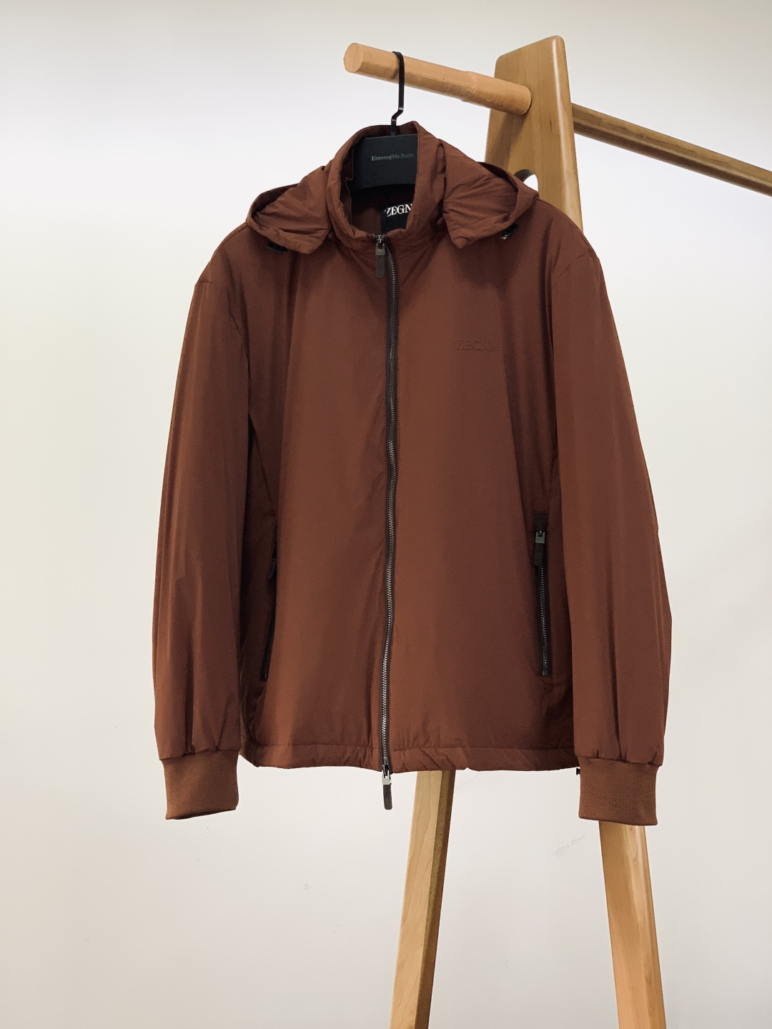 Ermenegildo Zegna 杰尼亚 2025FW秋冬新品 轻薄款羽绒服，冬日质感之选。内里填充9
