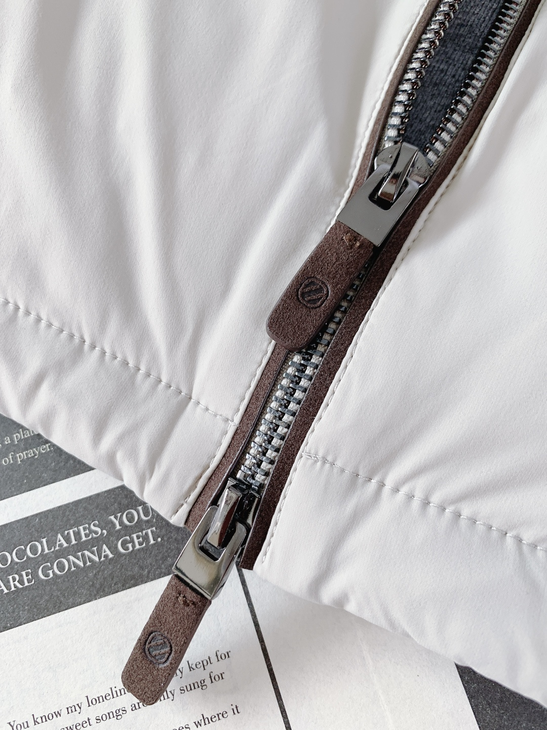 Ermenegildo Zegna 杰尼亚 2025FW秋冬新品 轻薄款羽绒服，冬日质感之选。内里填充9