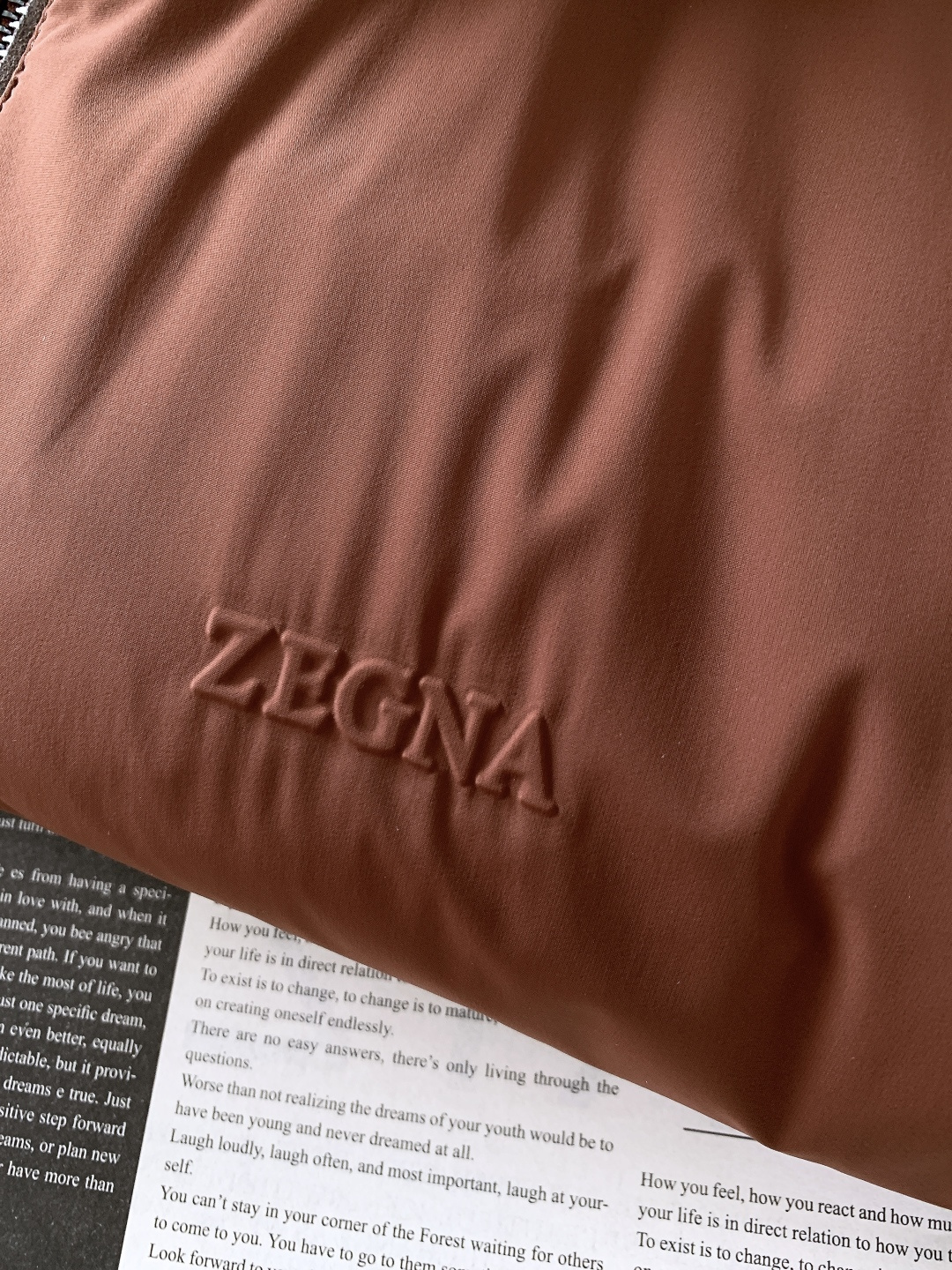 Ermenegildo Zegna 杰尼亚 2025FW秋冬新品 轻薄款羽绒服，冬日质感之选。内里填充9