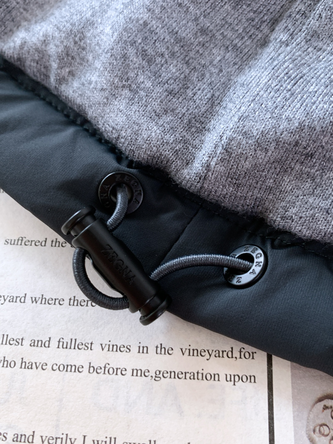 Ermenegildo Zegna 杰尼亚 2025FW秋冬新品 轻薄款羽绒服，冬日质感之选。内里填充9