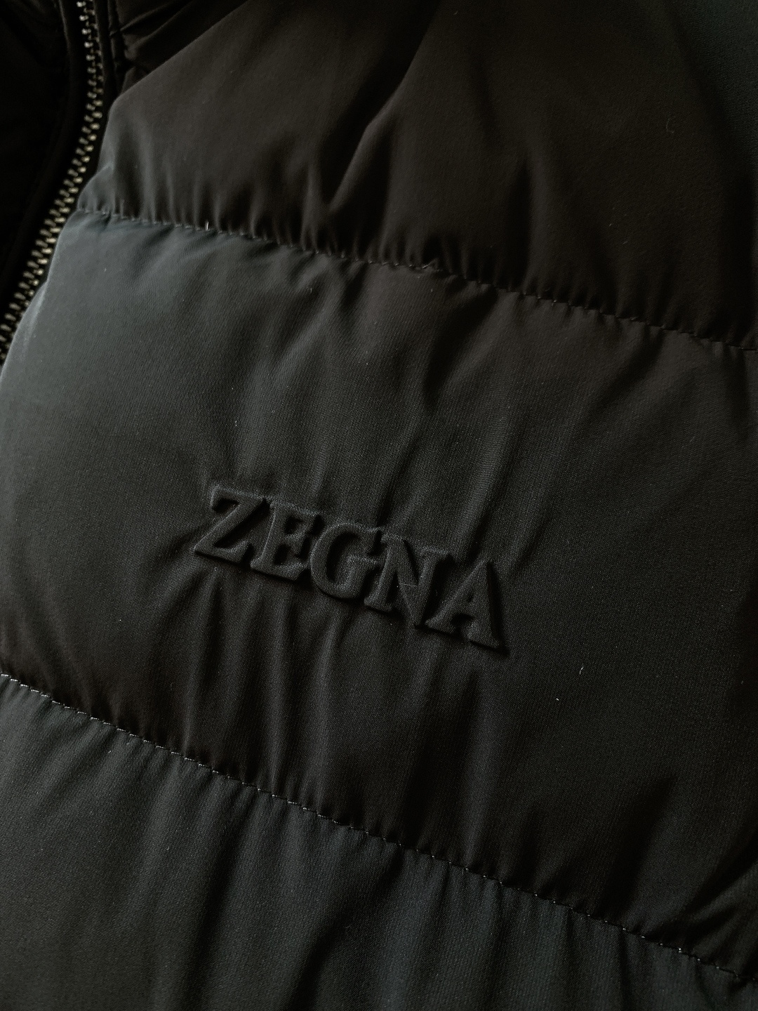 Ermenegildo Zegna 杰尼亚 2025FW秋冬新品休闲羽绒马甲，秋冬叠穿的“隐形王者”。•