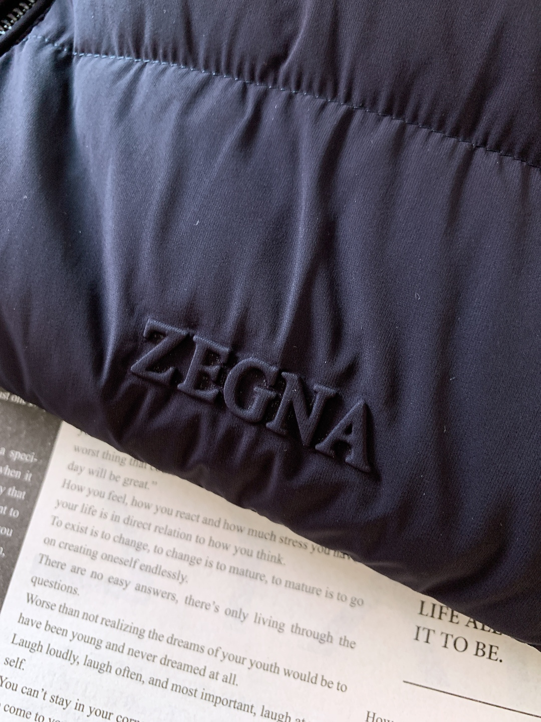 Ermenegildo Zegna 杰尼亚 2025FW秋冬新品休闲羽绒马甲，秋冬叠穿的“隐形王者”。•