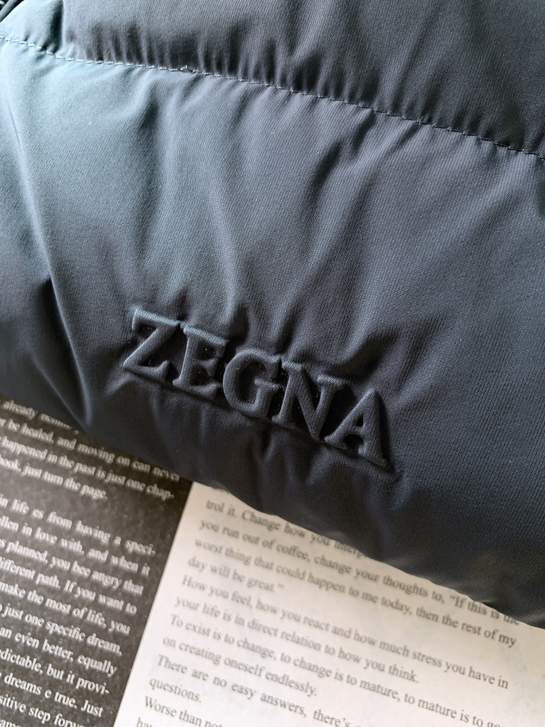 Ermenegildo Zegna 杰尼亚 2025FW秋冬新品休闲羽绒马甲，秋冬叠穿的“隐形王者”。•