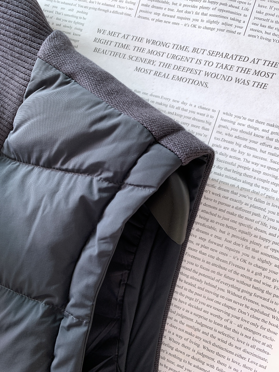 Ermenegildo Zegna 杰尼亚 2025FW秋冬新品休闲羽绒马甲，秋冬叠穿的“隐形王者”。•