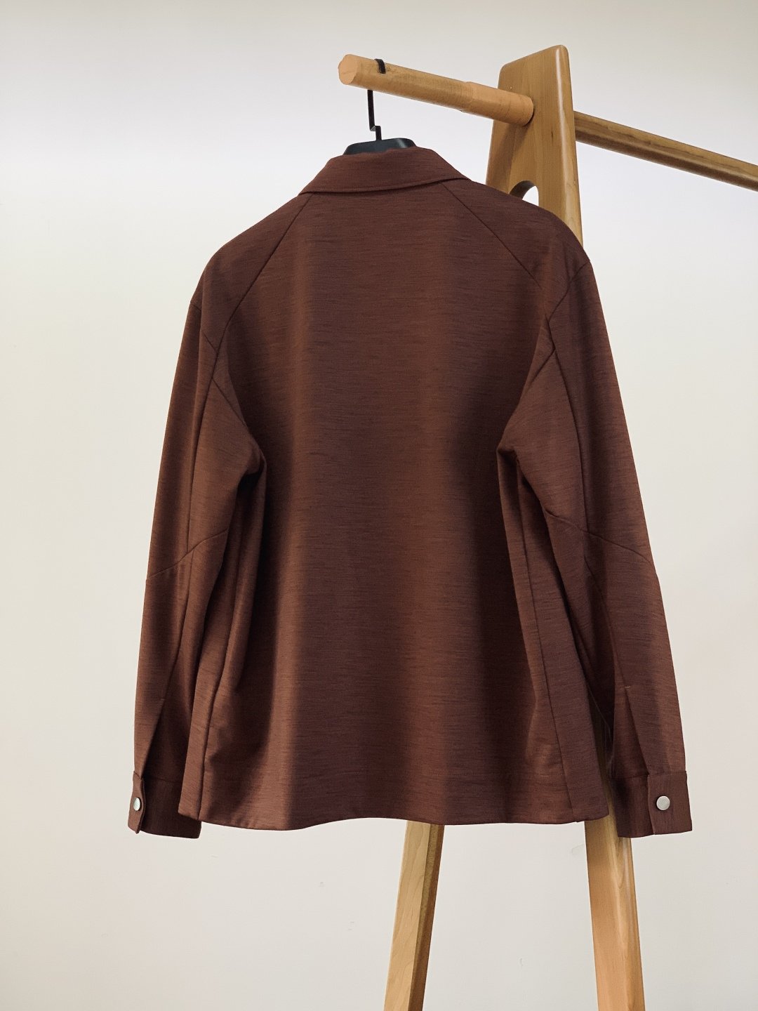 Ermenegildo Zegna 杰尼亚 2025FW秋冬新品 酒红色羊毛衬衫外套 面料成分：表层：1