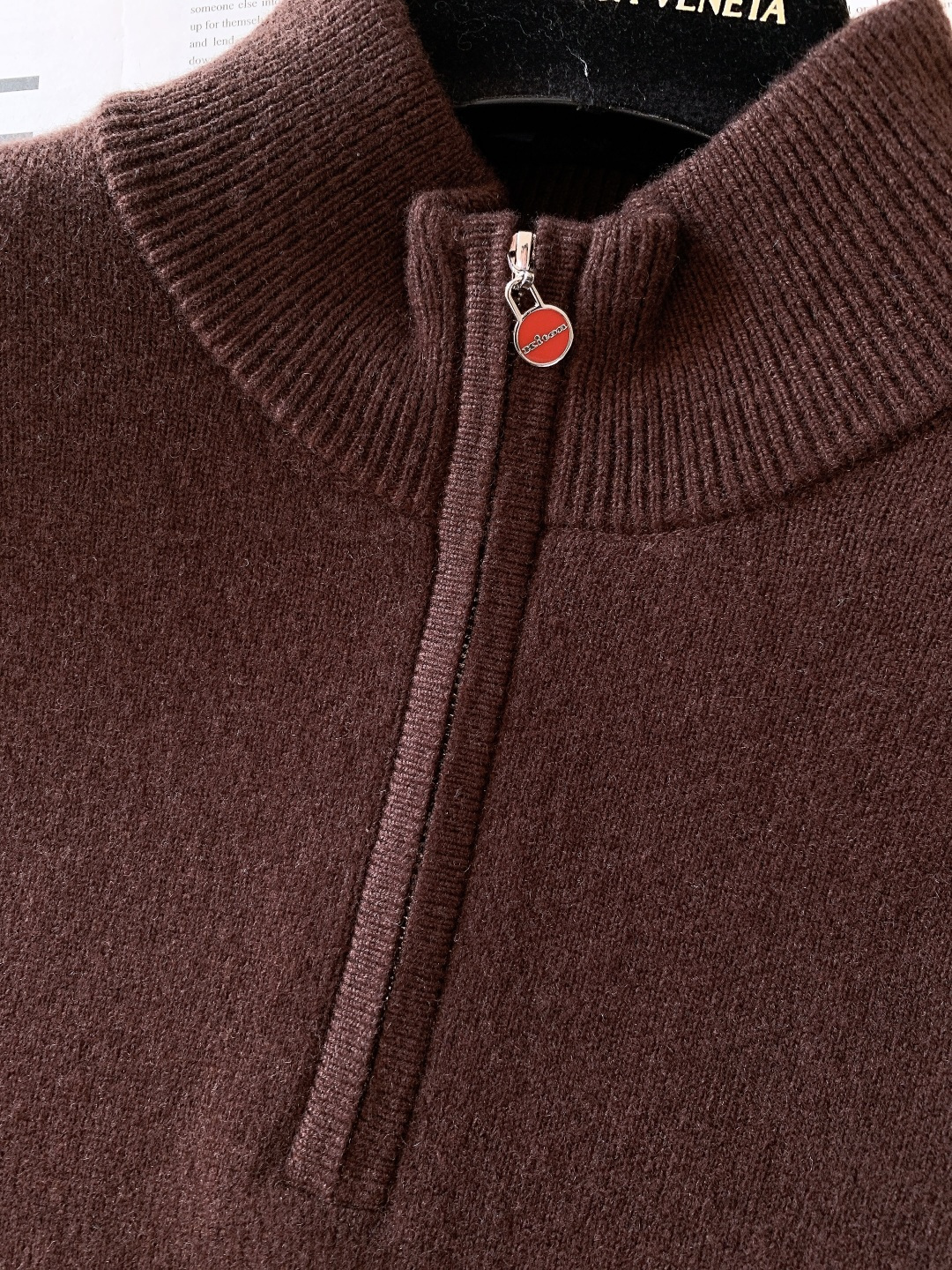 Kiton 奇顿 2025FW秋冬新品 半拉链针织·意式精工的温柔张力当纯正肌理织进意大利工坊，半拉链立