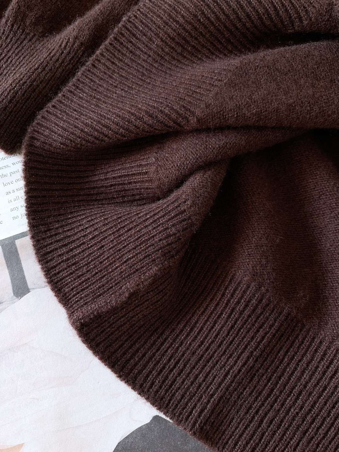 Kiton 奇顿 2025FW秋冬新品 半拉链针织·意式精工的温柔张力当纯正肌理织进意大利工坊，半拉链立