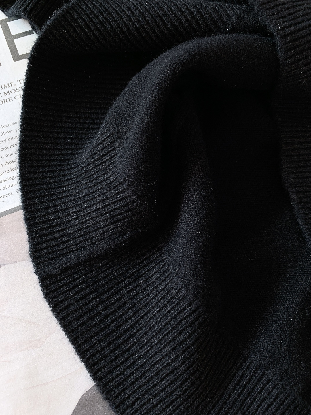 Kiton 奇顿 2025FW秋冬新品 半拉链针织·意式精工的温柔张力当纯正肌理织进意大利工坊，半拉链立