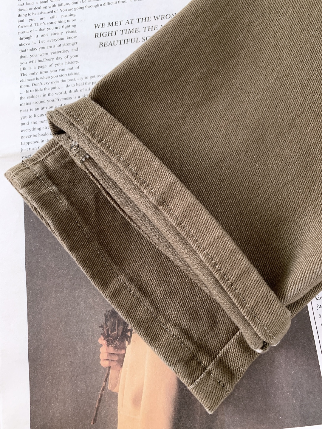 Gucci 古驰 2025FW秋冬新品高级时装感，重工洗水牛仔裤。面料很特殊，超细精仿棉纱混纺，超柔舒适