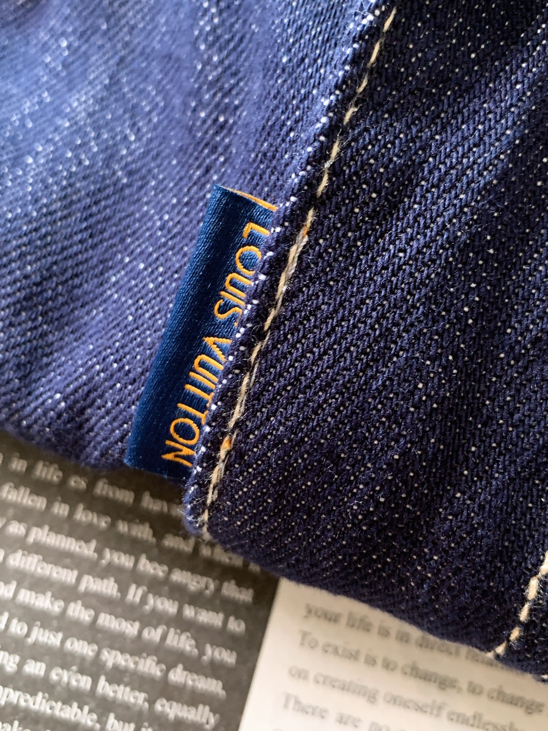 LouisVuitton 路易威登 驴家王炸款牛仔裤👖独爱这一条，弹力直筒牛仔裤…… 重工洗水工艺…..