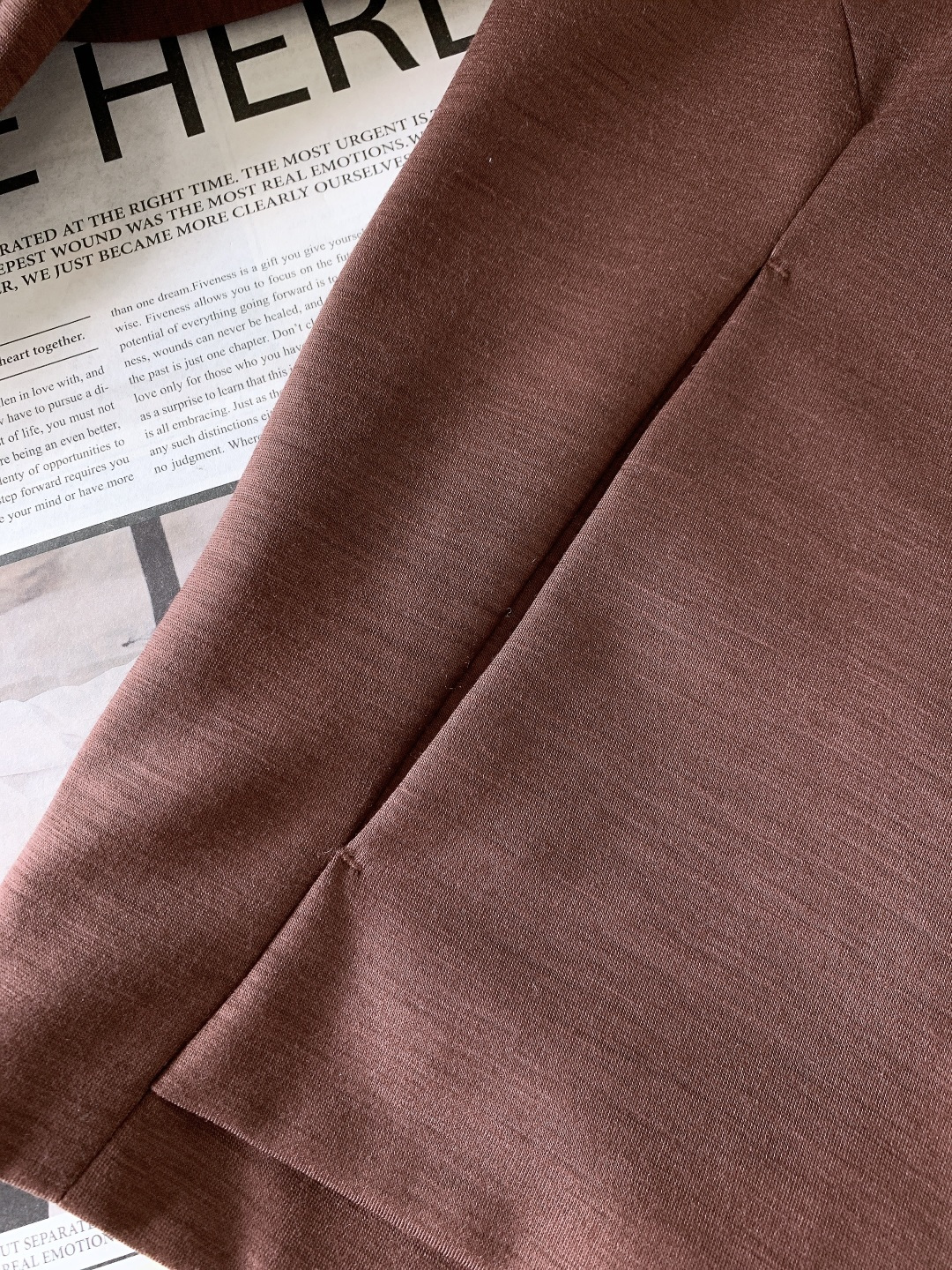 Ermenegildo Zegna 杰尼亚 2025FW秋冬新品 酒红色羊毛衬衫外套 面料成分：表层：1