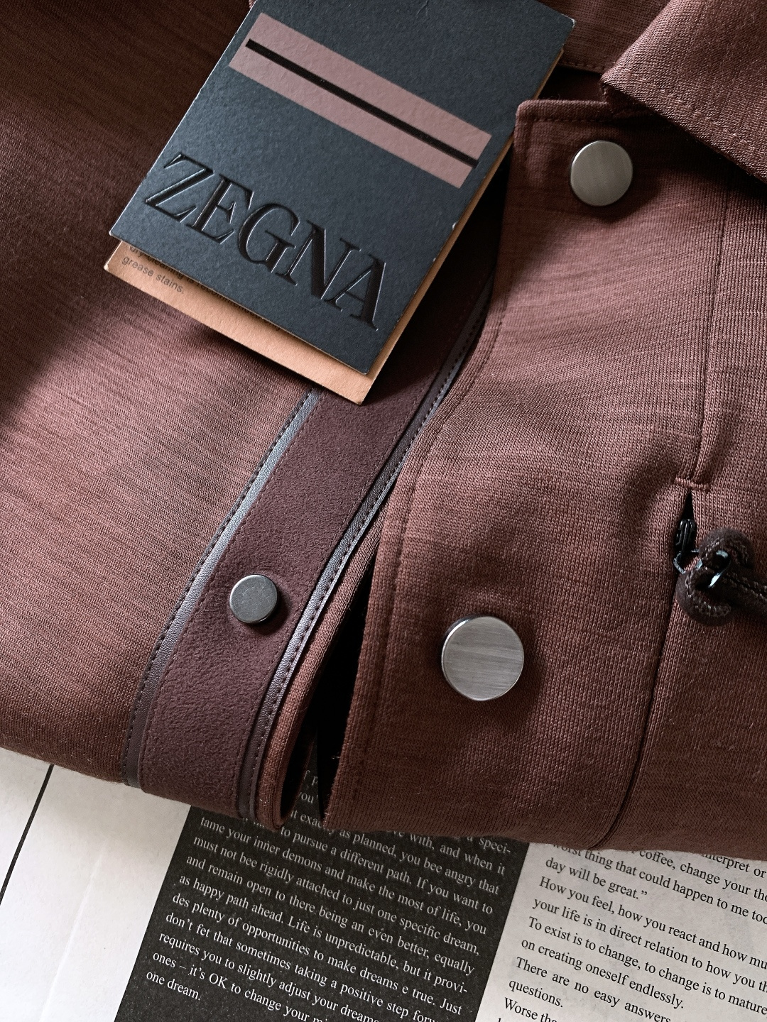 Ermenegildo Zegna 杰尼亚 2025FW秋冬新品 酒红色羊毛衬衫外套 面料成分：表层：1