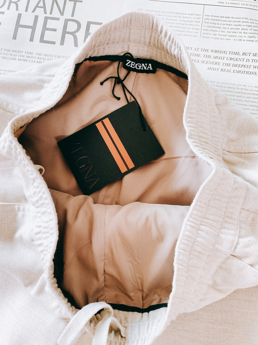 Ermenegildo Zegna 杰尼亚 2025FW秋冬新品 澳洲美丽奴羊毛宽松藏青色休闲裤材质 ，