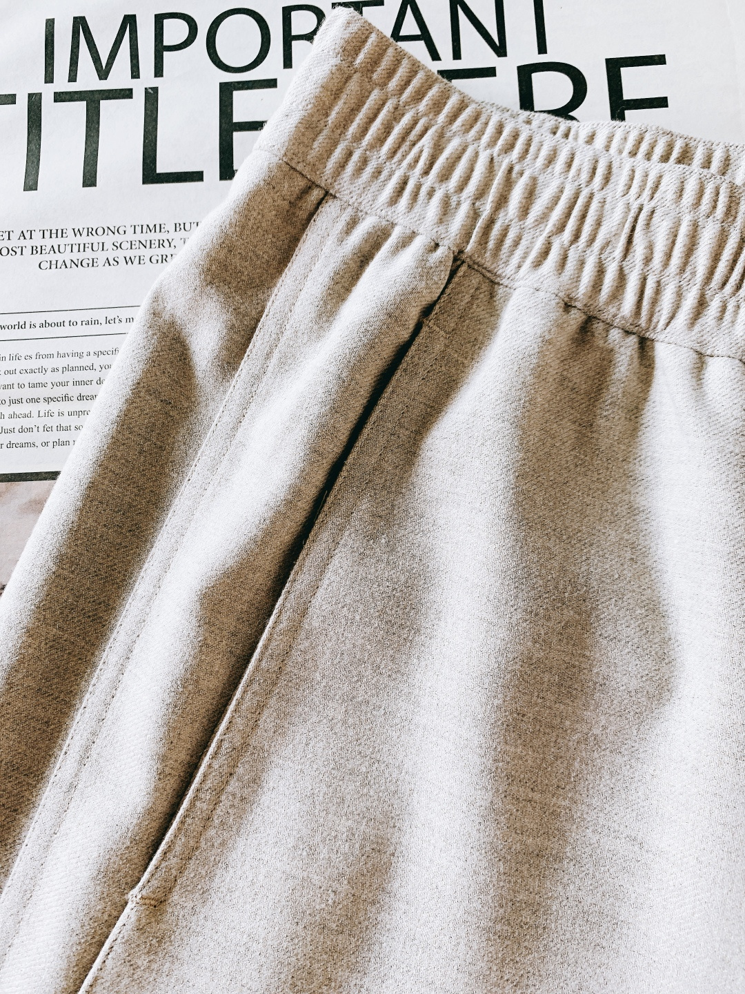 Ermenegildo Zegna 杰尼亚 2025FW秋冬新品 澳洲美丽奴羊毛宽松藏青色休闲裤材质 ，