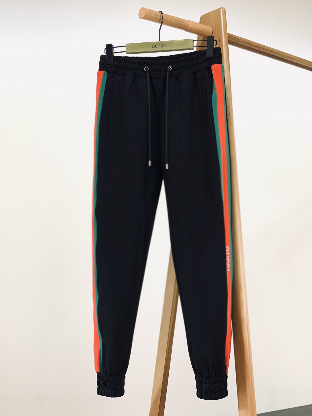 Gucci 古驰 2025FW秋冬新品 时尚休闲套装，进口定制面料打造，舒适透气，质地超赞，客供五金辅料