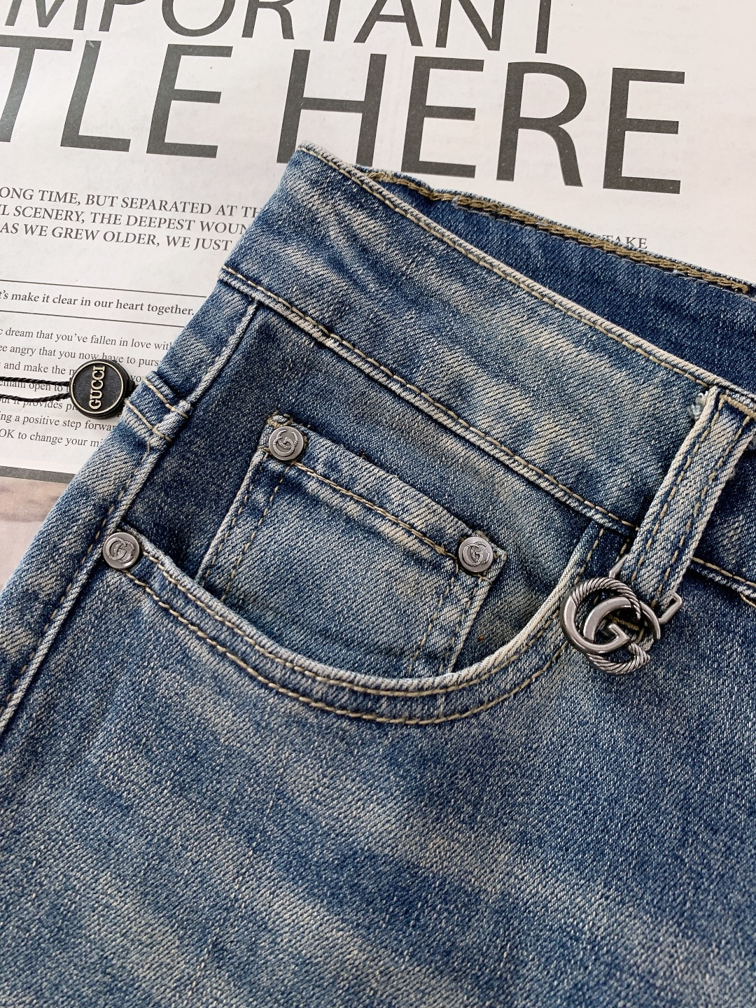 Gucci 古驰 王炸款牛仔裤👖独爱这一条，经典直筒牛仔裤…… 重工洗水工艺…..开模定制五金配件，直筒