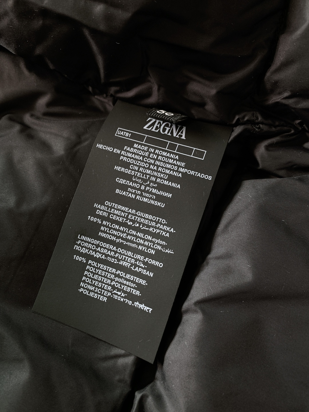 Ermenegildo Zegna 杰尼亚 2025FW秋冬新品 休闲连帽羽绒服。甄选高密尼龙外层，抗风