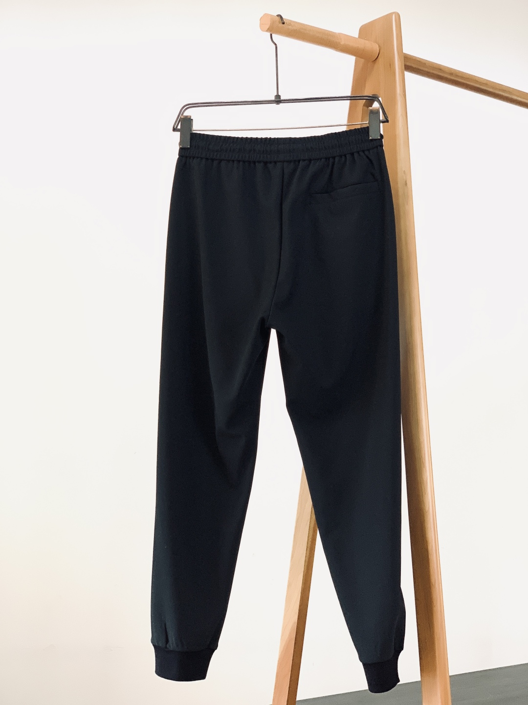 Prada 普拉达 2025FW秋冬新品 时尚休闲套装，进口定制面料打造，舒适透气，质地超赞，客供五金辅