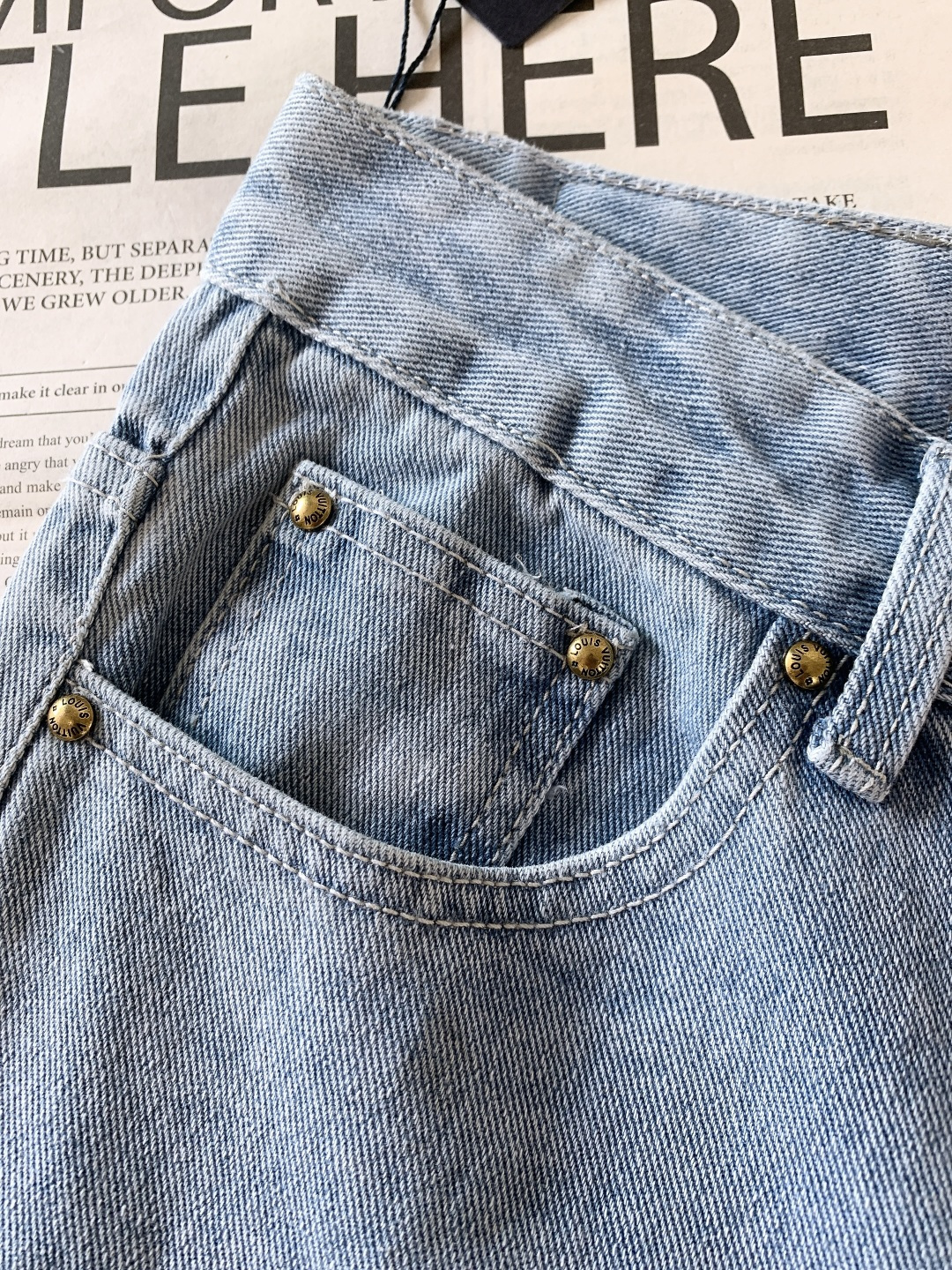 LouisVuitton 路易威登 驴家王炸款牛仔裤👖独爱这一条，弹力直筒牛仔裤…… 重工洗水工艺…..