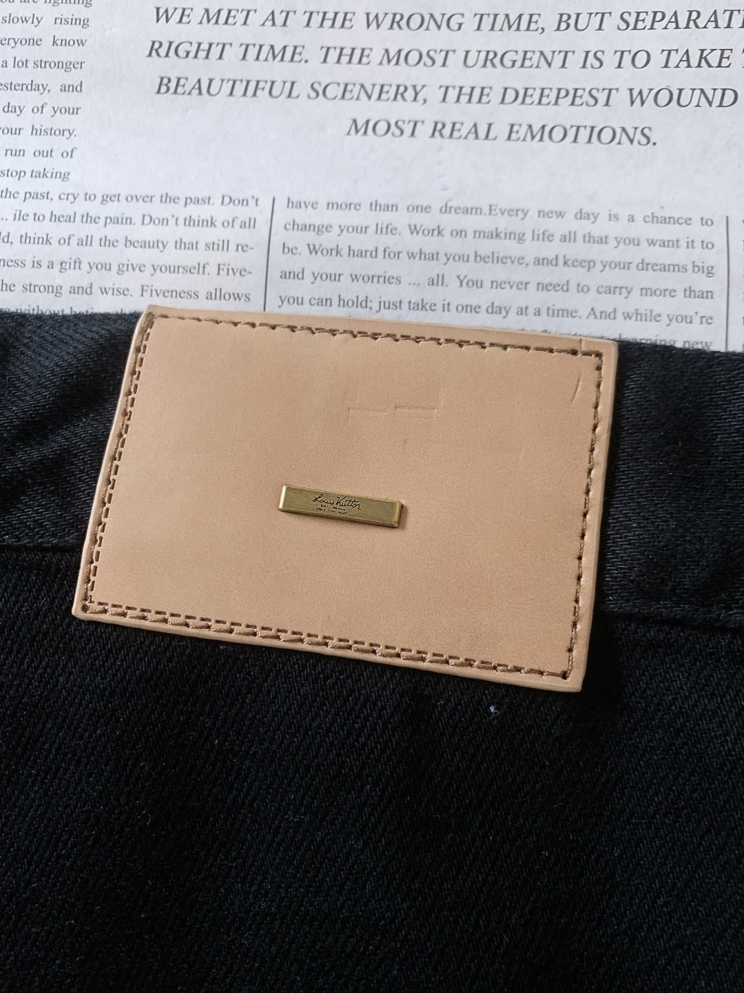 LouisVuitton 路易威登 驴家王炸款牛仔裤👖独爱这一条，弹力直筒牛仔裤…… 重工洗水工艺…..