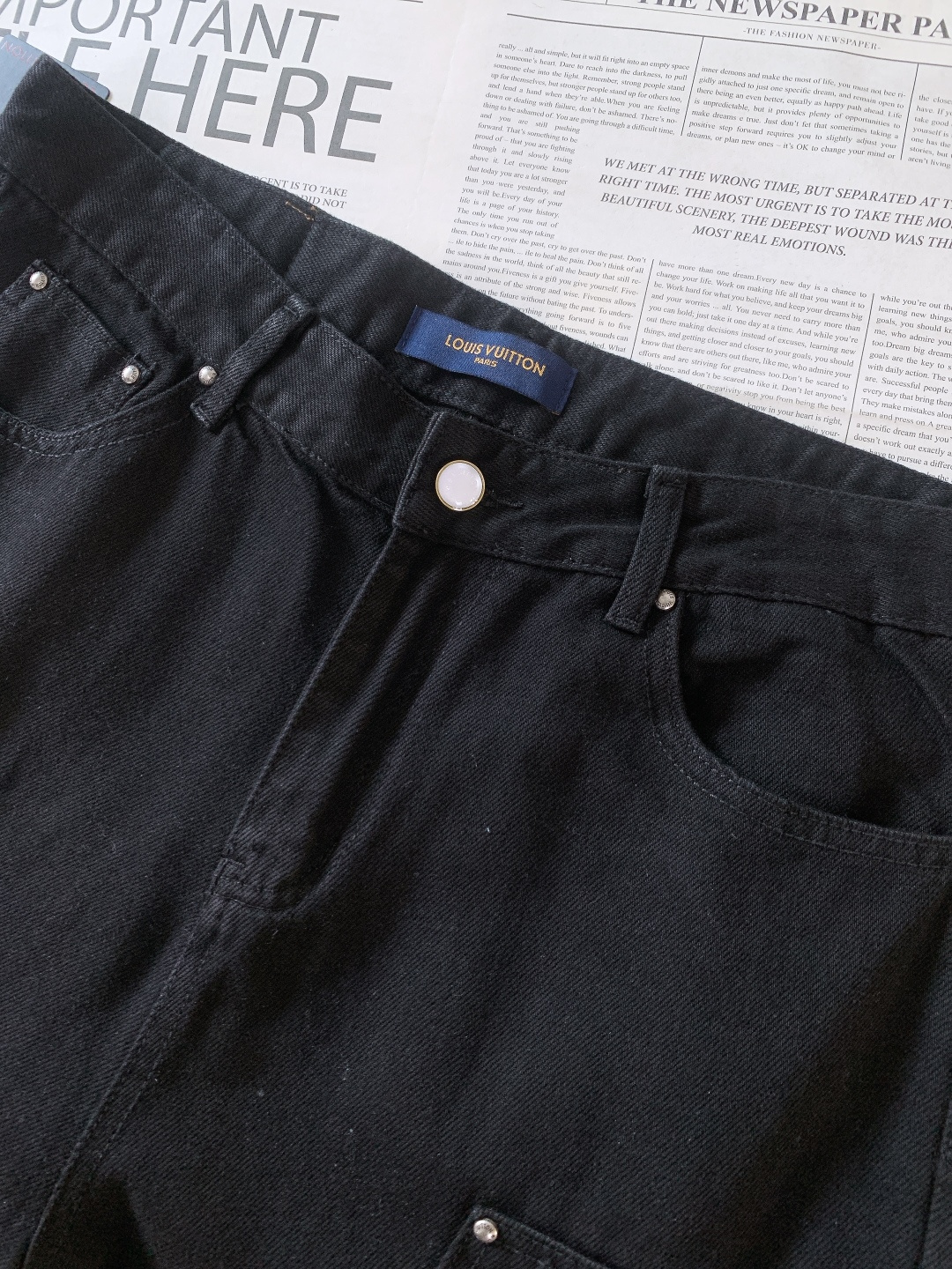 LouisVuitton 路易威登 驴家王炸款牛仔裤👖独爱这一条，弹力直筒牛仔裤…… 重工洗水工艺…..