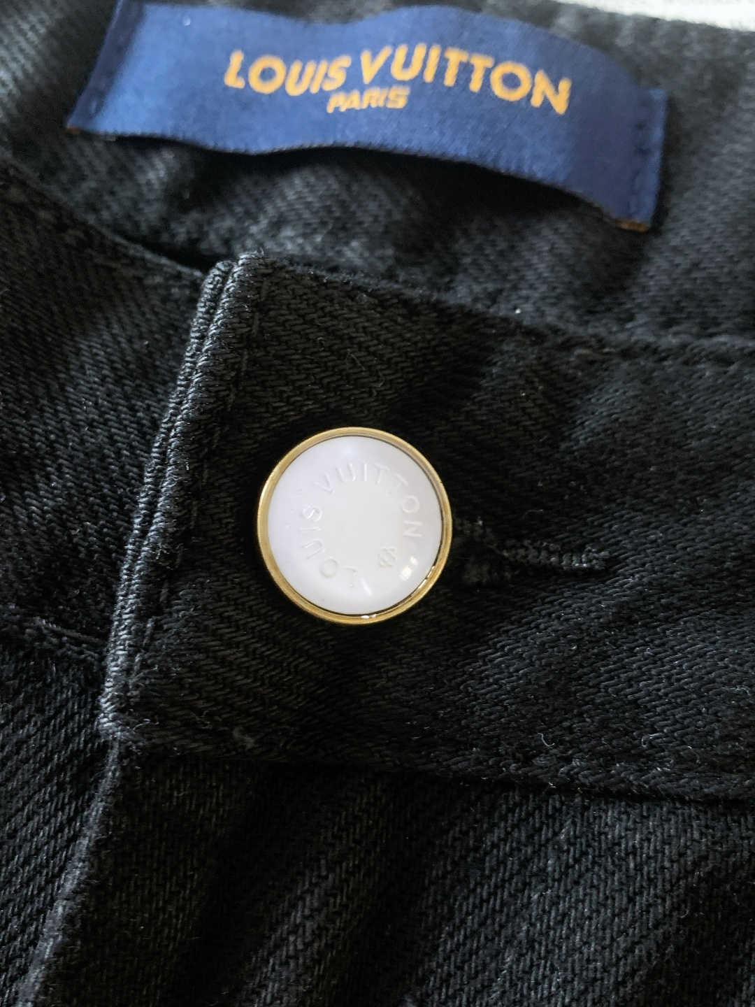 LouisVuitton 路易威登 驴家王炸款牛仔裤👖独爱这一条，弹力直筒牛仔裤…… 重工洗水工艺…..