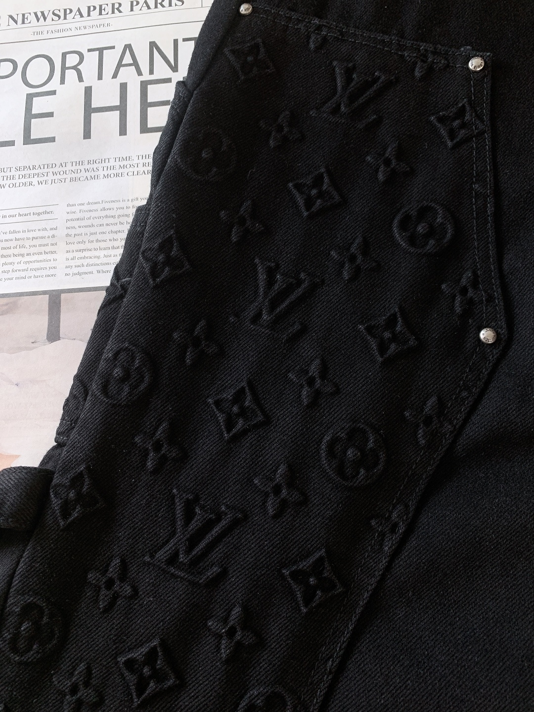 LouisVuitton 路易威登 驴家王炸款牛仔裤👖独爱这一条，弹力直筒牛仔裤…… 重工洗水工艺…..