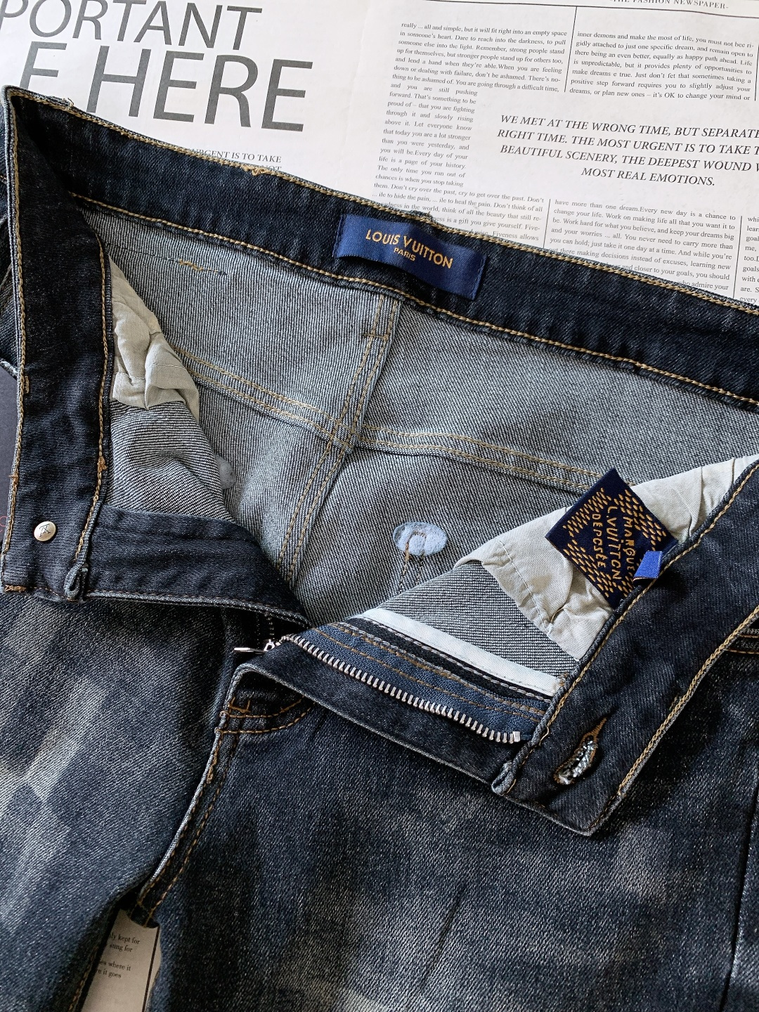 LouisVuitton 路易威登 驴家王炸款牛仔裤👖独爱这一条，经典棋盘格元素直筒牛仔裤…… 重工洗水