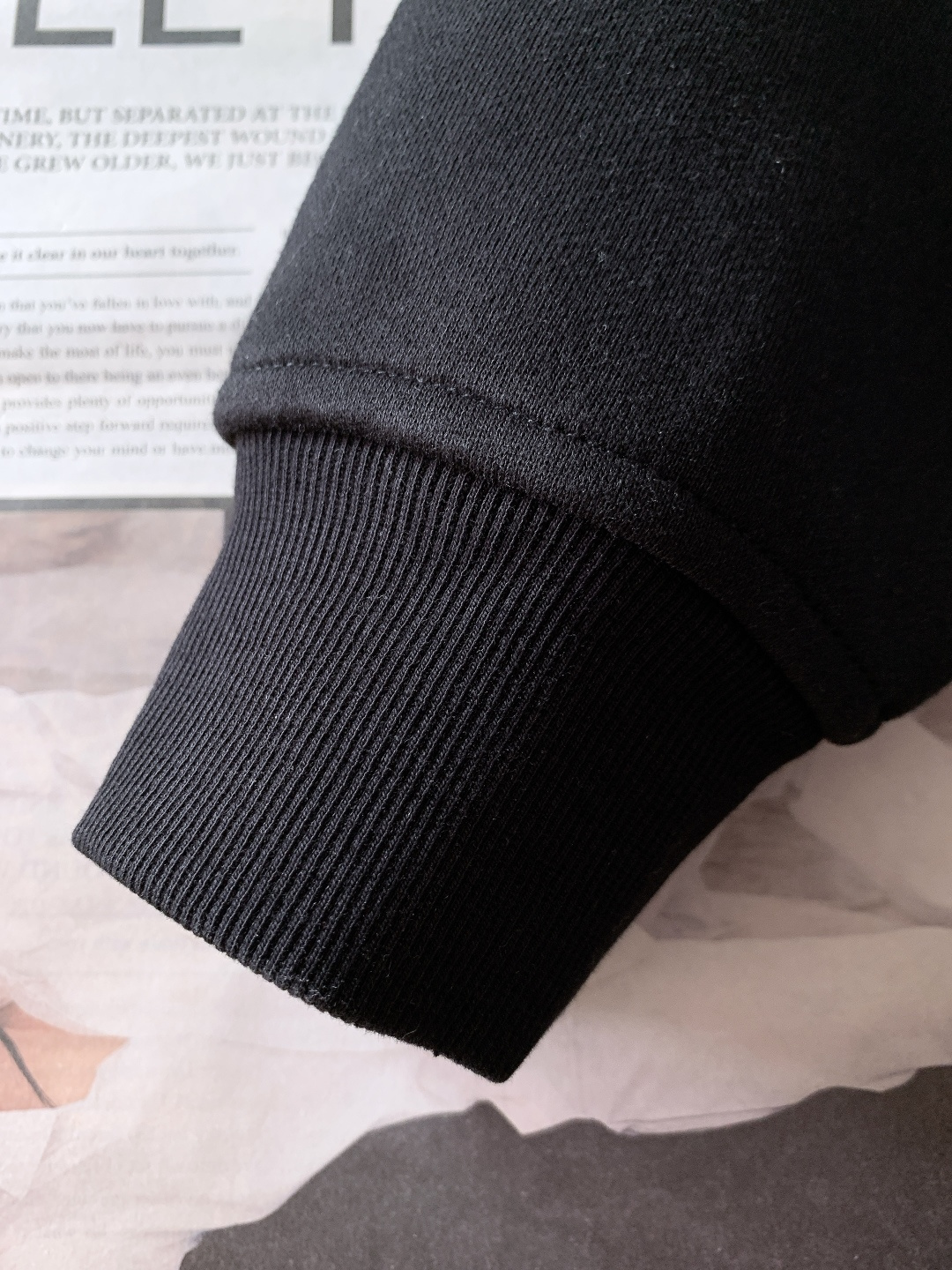 𝐁𝐚𝐥𝐞𝐧𝐜𝐢𝐚𝐠𝐚 巴黎世家 2025FW秋冬新品经典烧花连帽卫衣。甄选380g新疆优质全棉双纱毛圈面