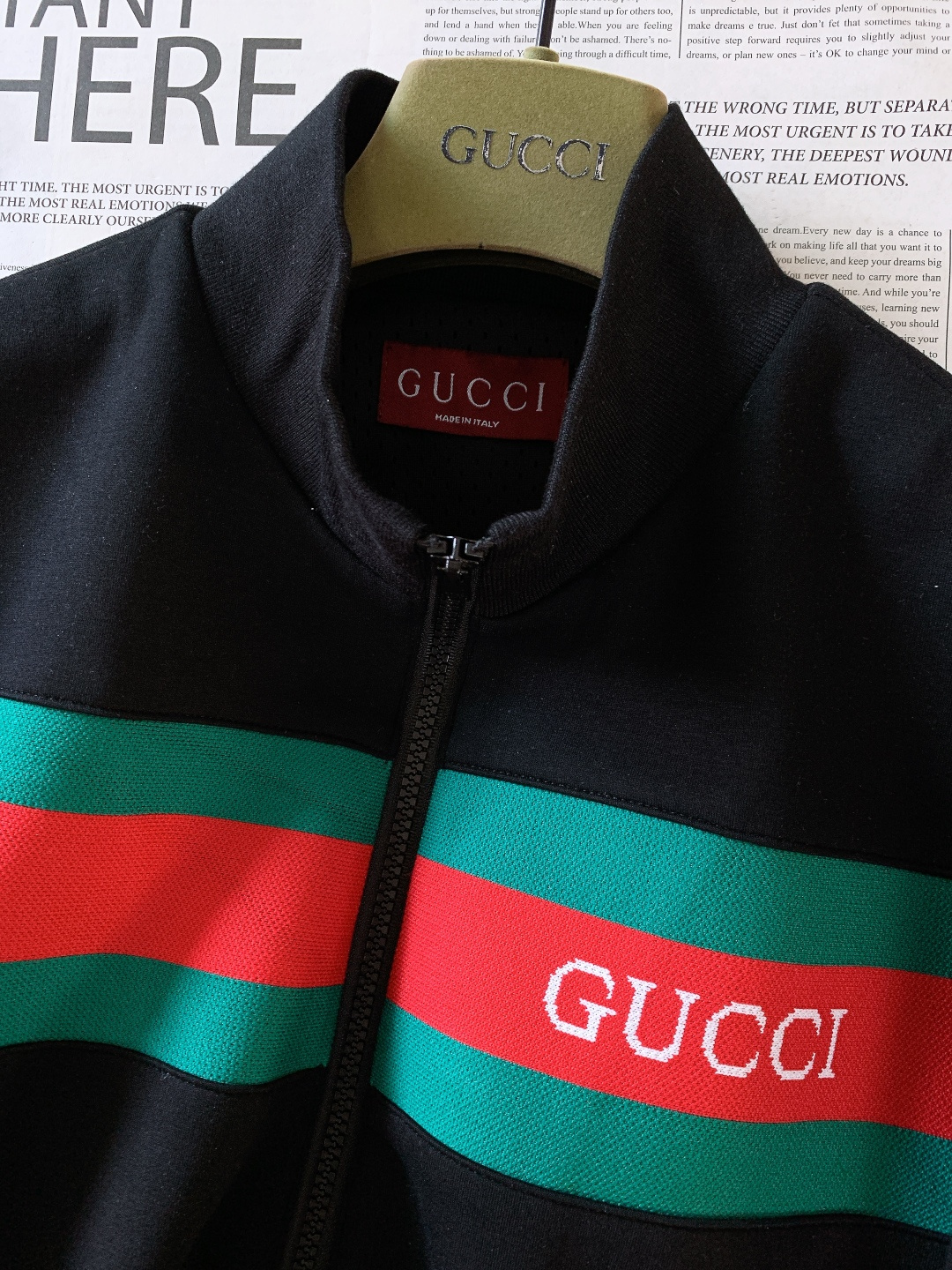 Gucci 古驰 2025FW秋冬新品 时尚休闲套装，进口定制面料打造，舒适透气，质地超赞，客供五金辅料